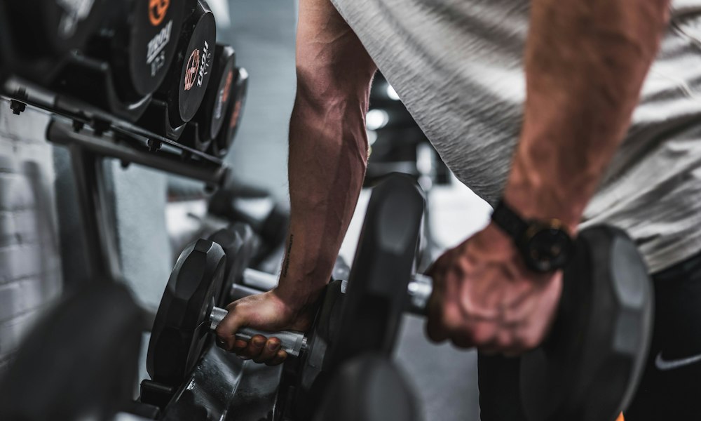 Gainer o proteína: mecanismos y efectos adversos